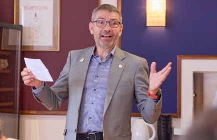 DG René-Marc Blaser lors d'une visite d'un club. 
©️ Jacques Gamboni